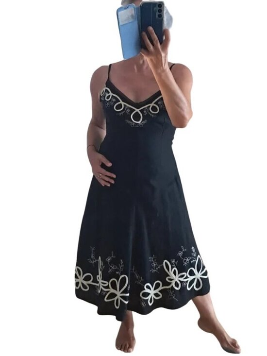Zara Basic Dresses & Skirts - Zara Basic Midi Dress Size XL Black White Floral Embroidered V Neck Sleeveless